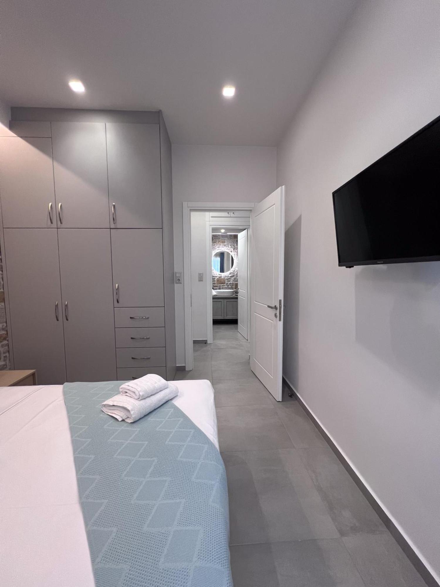 Zeus & Emmanuil Luxury Houses Myrina Bagian luar foto