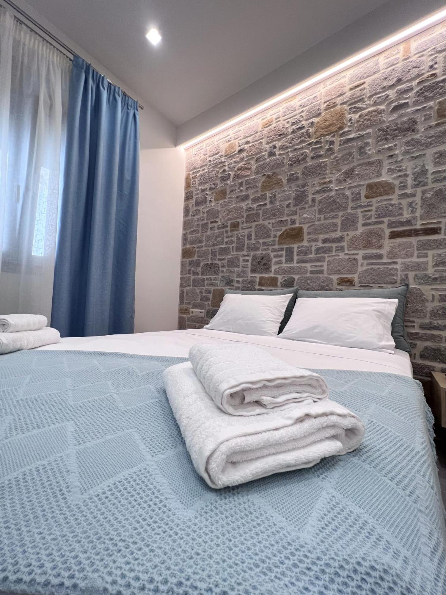 Zeus & Emmanuil Luxury Houses Myrina Bagian luar foto