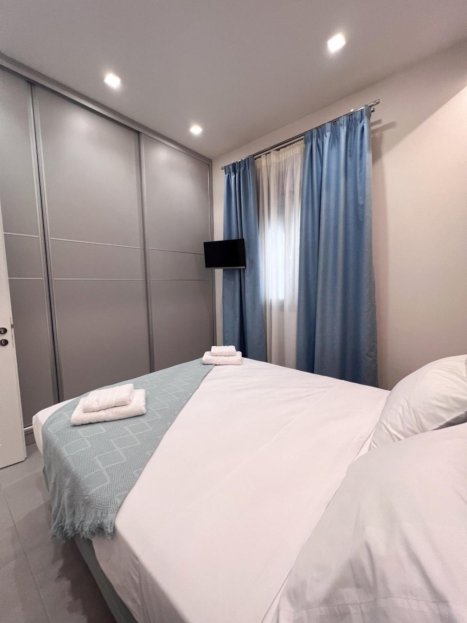 Zeus & Emmanuil Luxury Houses Myrina Bagian luar foto